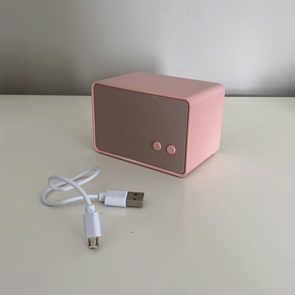 Pink wireless speaker - Picture 4 of 4